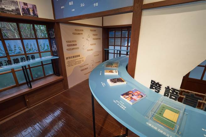 鍾肇政文學園區新常設展走讀百年大河文學。(呂筱蟬攝)