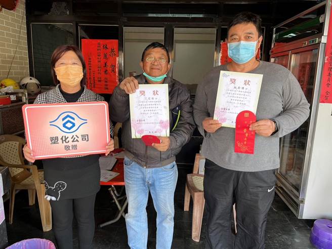 台塑企业暨王詹样基金会发放奖助学金，云林县千余名学子受惠。（台塑企业提供／张朝欣云林传真）