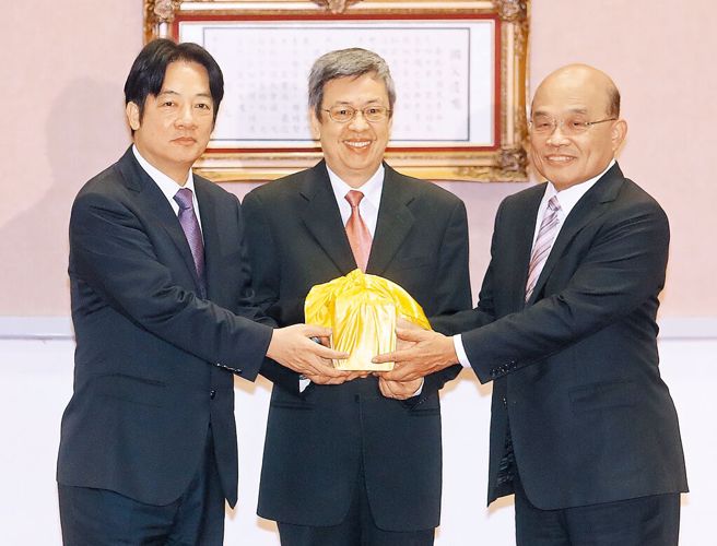 王鴻薇指出，前副總統陳建仁(中)接任閣揆，恐對現任民進黨主席賴清德(左)造成威脅。（本報資料照片）