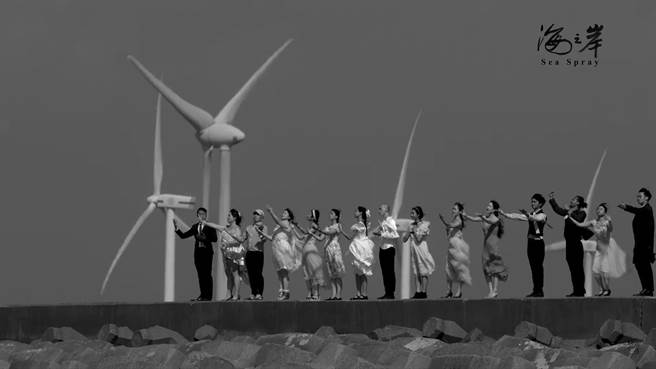 柯金源最新纪录片《海之岸》剧照。（公视提供）