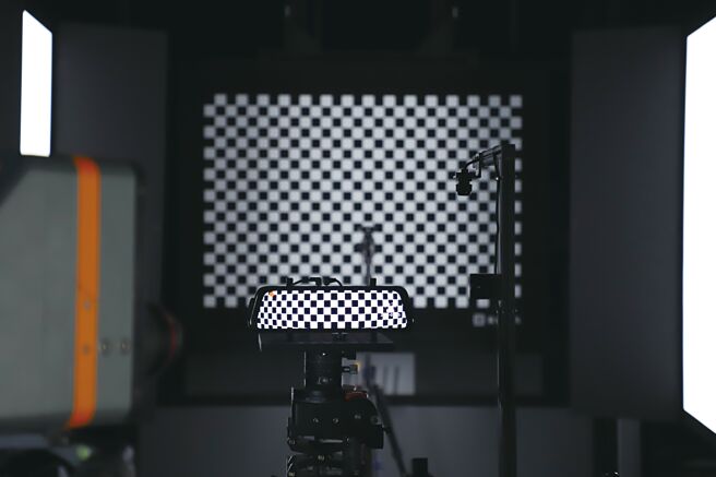 车辆中心建置可对应国内外法规要求电子后视镜检测能量，协助业者抢占商机。图／车辆中心提供