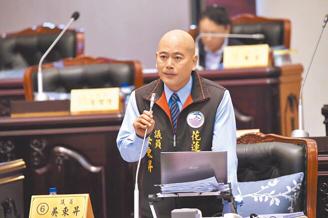 国民党提名吴东升参选花莲县议长。（王志伟摄）