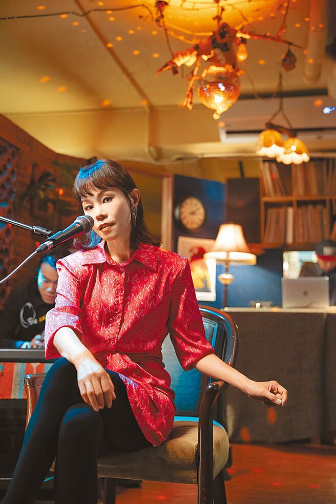 彭佳慧感嘆客语专辑成绩不及国语专辑的表现。（索尼音乐提供）