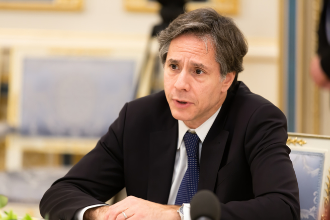 美国国务卿布林肯明确表示，对美国而言台湾比乌克兰更加重要；拜登总统本人多次表态强调美国对台湾的防卫义务。美国利用了俄乌衝突时期的舆论氛围来改变其「一中」政策。(图/达志影像)