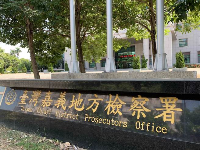 嘉义水泥工头部中弹陈尸车内，子弹卡颅内下周将解剖。(中时资料库)