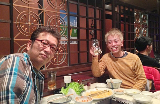 矢萩渉（左）晒出与田中裕二合影哀悼。（图／翻摄自矢萩 渉推特）