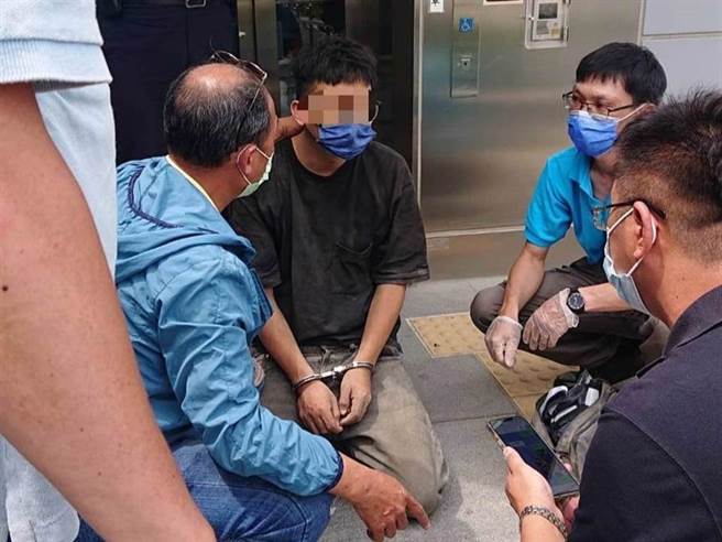 何姓男子不满37岁的吴姓男子出现在前妻姚女的家中，情绪失控下，持刀追杀狂捅131刀、还用绳索将他吊挂勒毙。高雄地院法官认为何男临时起意杀人，有教化可能，依杀人罪判他无期徒刑、递夺公权终身，可上诉。（本报资料照）