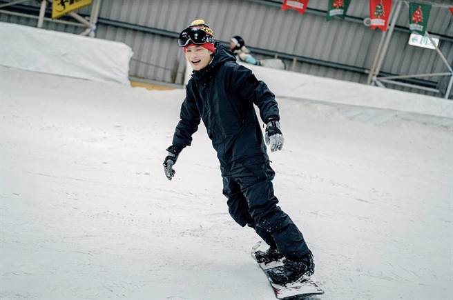 八三夭鼓手阿电被评为滑雪特训表现最佳选手。（KKLIVE提供）