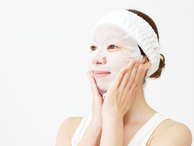 担心脱罩后脸部肤况亮红灯？5位IG人气网红评测「有种美面膜」　带妳找回Q弹水润肌。(示意图/shutterstock)