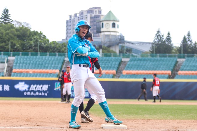 新北蓝刘俊纬敲出双安致敬偶像姆巴佩。（大会提供）