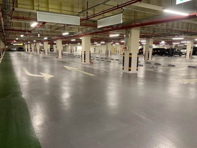 桃園市平鎮文化公園地下停車場竣工，預計農曆年前啟用。（蔡明亘攝）