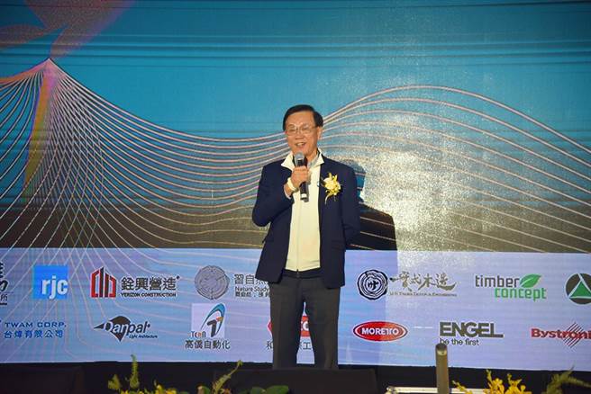 林明溱很开心能亲眼见证半山梦工厂正式启用，祝福各行业业绩蒸蒸日上。（南投县政府提供／杨静茹南投传真）