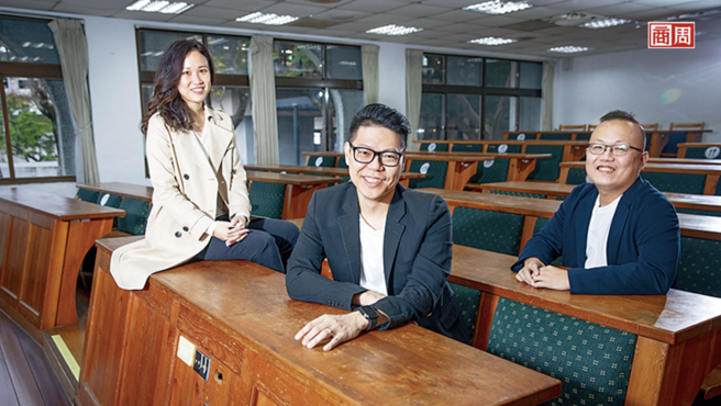 3名台大财金系同学廖怡雯（左起）、郑涵睿、许伟哲相识20年、创立绿藤12年，能毫无顾忌开彼此玩笑，也能立刻正色讨论合作案细节，默契十足。(摄影・郭涵羚) 