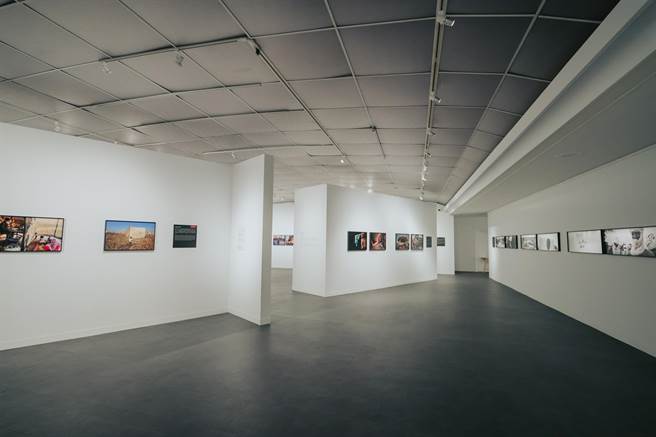 高雄市立美術館藉著無國界醫生50周年的契機，23日攜手舉辦《前線 ： 醫療與紀實》開展記者會。（高雄市立美術館提供／楊舒婷高雄傳真）