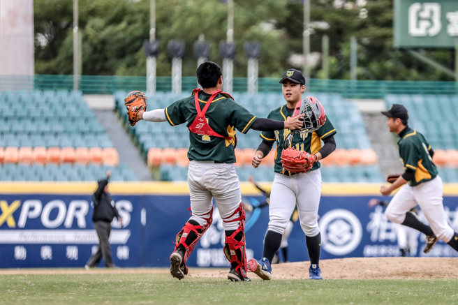 新竹市险胜高雄市，抢下新北富邦U18棒球邀请赛冠军战门票。（大会提供）