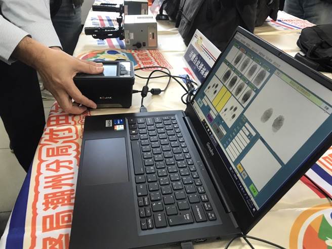 南台灣首間分局「刑事實驗室」在屏東東港警分局成立後，里港、內埔、潮州、枋寮、恆春等警分局的刑事實驗室也於23日一併啟用。（謝佳潾攝）