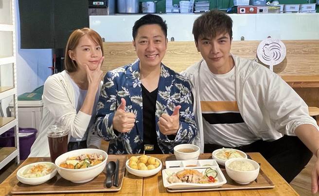 艾成生前客串老婆王瞳主演的戏剧。（民视提供）