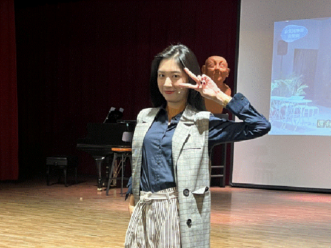 劇中演員黃子柔是高雄人，在劇中飾演一名上班族，希望透過音樂舞台劇磨練演技，有朝一日參與真正的戲劇演出。（品觀點提供）