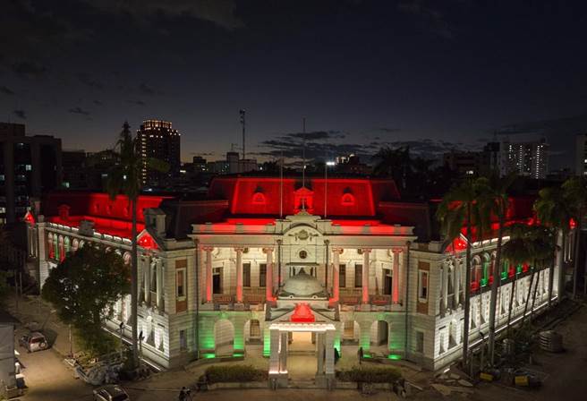 台中州厅主体建筑已修復完成，自24日耶诞夜起，一连8天推出耶诞光之飨宴。（台中市文化局提供／陈淑芬台中传真）