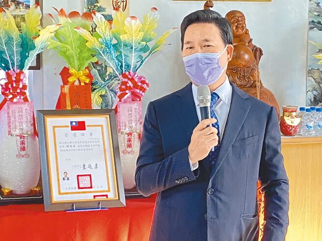 行政院22日宣布重启小三通，金门、马祖民眾及陆配先行。金门县长当选人陈福海、连江县长当选人王忠铭等都表示肯定。图为金门县长当选人陈福海。（陈福海服务处提供／于家麒金门传真）