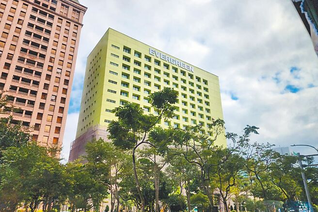 长荣海运斥资47亿元向长荣国际买下位于南崁的海运大楼及企业大楼。（黄琮渊摄）