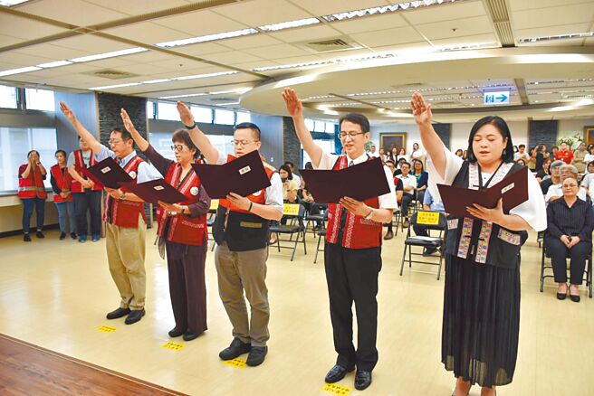 內政部在官網公告16族、42方言各原住民族語版本的公職宣誓誓詞。圖為示意圖。（原民會提供／林良齊台北傳真）