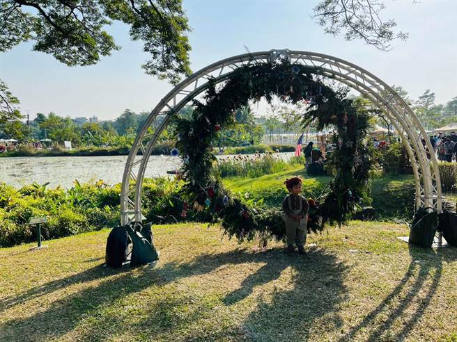 阿公店森林公园，復刻芬兰山脚下耶诞城，打造绝美耶诞森林市集。（柯宗纬翻摄）