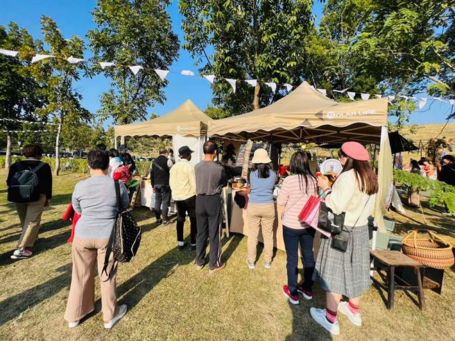 阿公店森林公园，復刻芬兰山脚下耶诞城，打造绝美耶诞森林市集。（柯宗纬翻摄）