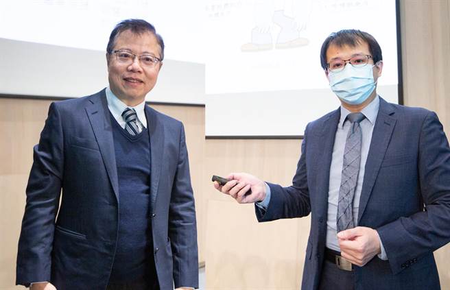 高雄長庚醫院醫師蔡乃文（左）、許哲維（右）提醒，「肌無力症」可透過神經、抽血檢查得知，用藥得宜可維持正常生活品質。（袁庭堯攝）