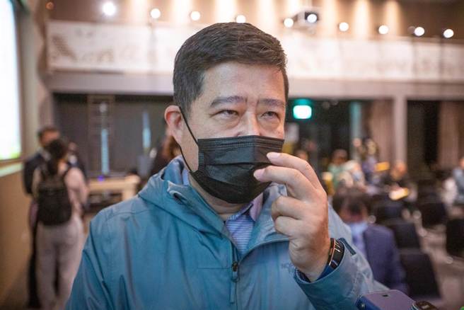 57歲的郭先生2008年發病時天天抽筋，全身無力，接受正規治療後，目前可以維持運動、正常生活。（袁庭堯攝）