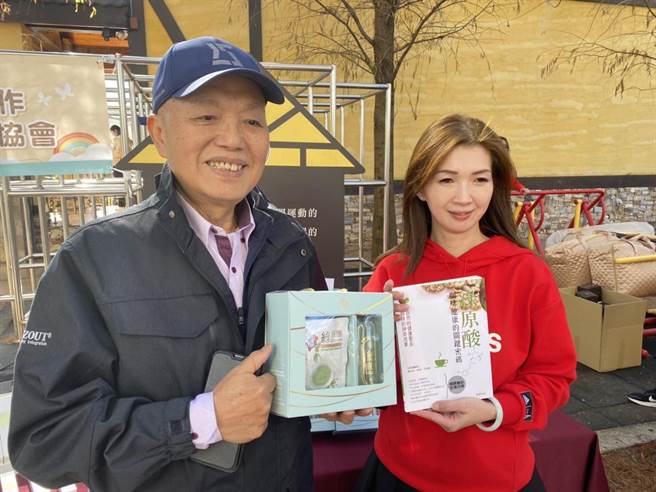 「健康加爱」活动执行长许心瑜认为这个活动很幼意义，不仅能支持在地商品，还能回馈地方弱势。（杨静茹摄）