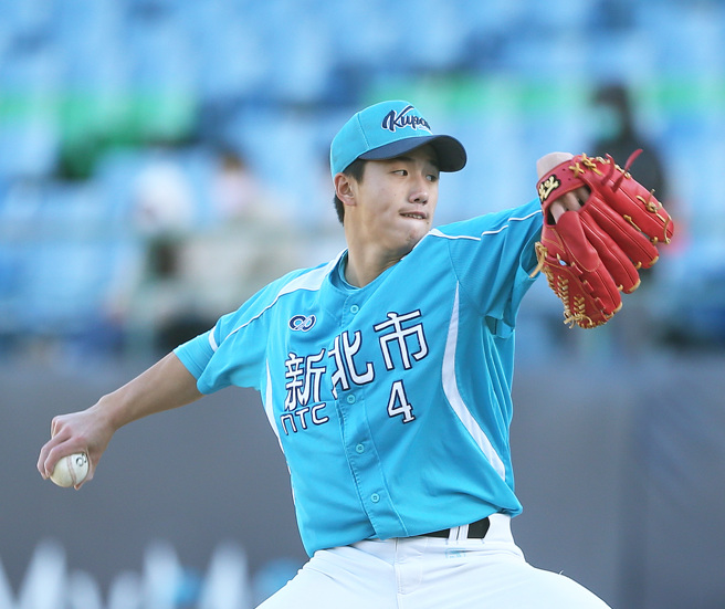 新北蓝陈睦衡在本届赛事3次登板没让任何人上垒，成投手群最大收穫。（陈怡诚摄）