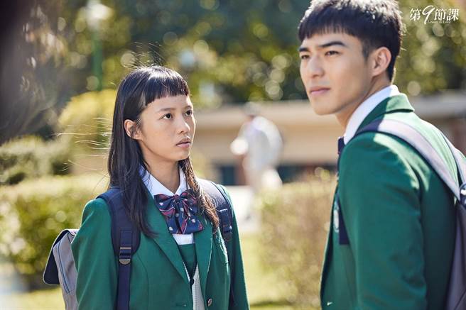 王渝屏（左）和陈昊森戏里戏外都是好友。（爱奇艺国际站提供）