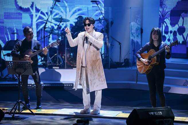 萧煌奇今在台北国际会议中心开唱。（罗永铭摄）