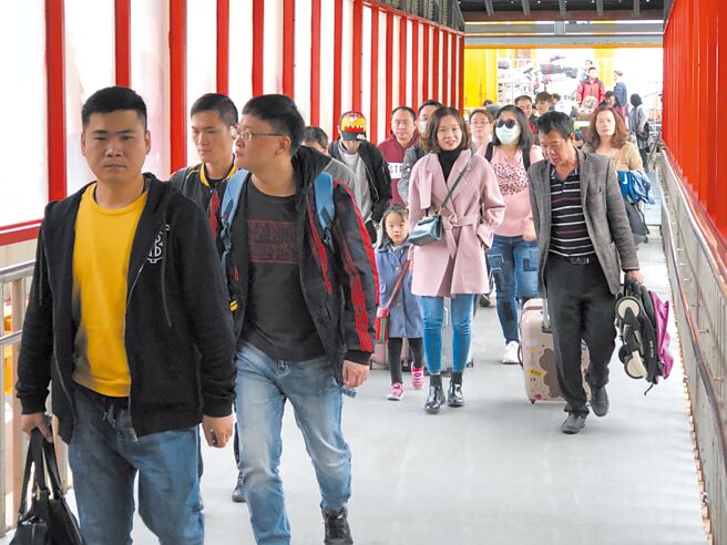 金马地区民眾往来两岸间通关，需使用「金马证」。（本报资料照片）