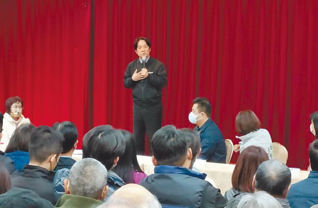 副总统赖清德第三场「向党员报告」政见发表会23日移师彰化，强调民进党未来使命更大，更要促进民主、和平和繁荣。（吴敏菁摄）