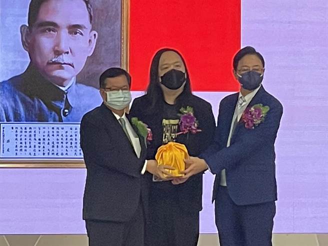 国民党桃园市长张善政今天宣誓就职。(吕筱蝉摄)