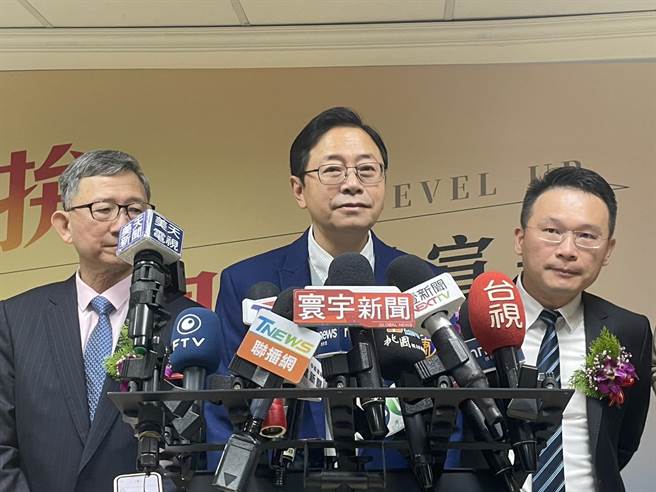 国民党桃园市长张善政今天宣誓就职。(吕筱蝉摄)