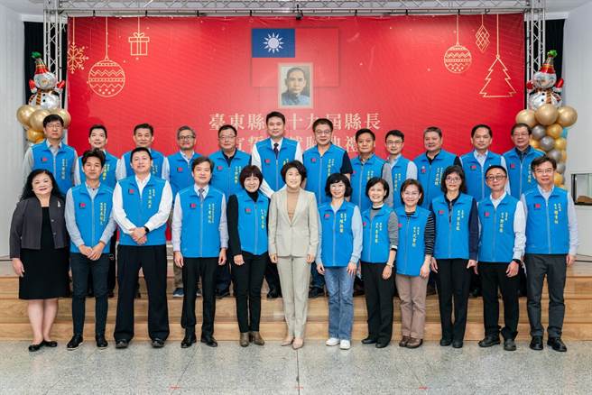 台东县第19届县长宣誓暨就职典礼今天在台东县政府大礼堂举行。（蔡旻妤摄）