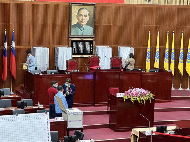 北市议会今天举行正副议长选举。（杨亚璇摄）