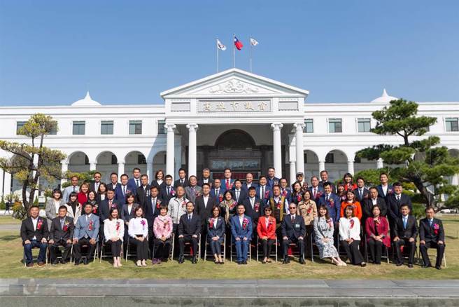 高雄市議會第4屆議員就職。（袁庭堯攝）