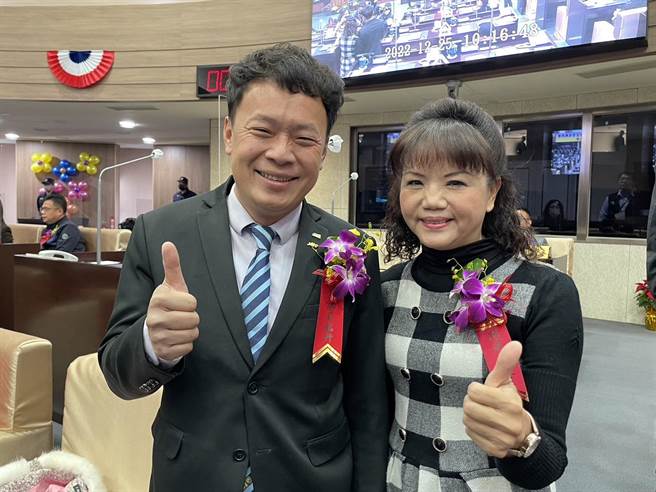 民进党有8席议员，正副议长选举推蔡铭轩、陈玉铃搭檔，只各拿下7票。（杨静茹摄）