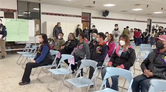 花莲县富里乡19届乡长宣誓就职典礼今下午于乡公所举办，卸任的乡长陈荣聪与新任的乡长张容榕2人均未出席。（民眾提供／罗亦晽花莲传真）