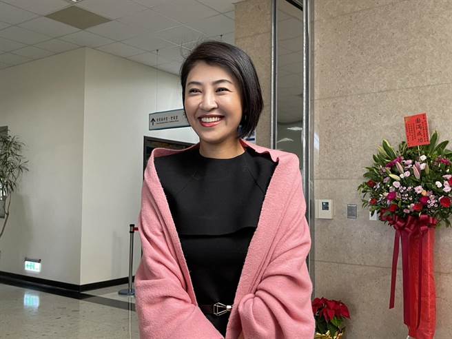 南投县长许淑华剪了个俐落短髮，希望为新职务带来新气象。（杨静茹摄）