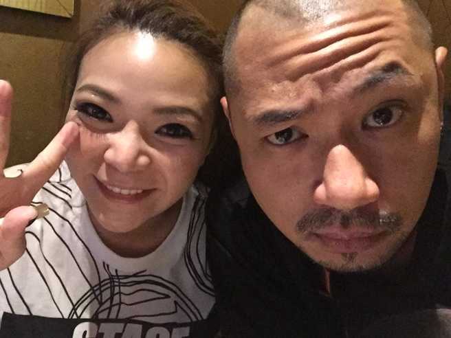 金刚力挺小甜甜。（图／FB@金刚）