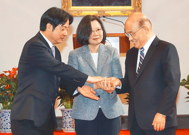 媒體人張禹宣指出，總統蔡英文(中)和副總統賴清德(左)已有共識，要把行政院長蘇貞昌(右)拉下來。（圖／報社資料照）