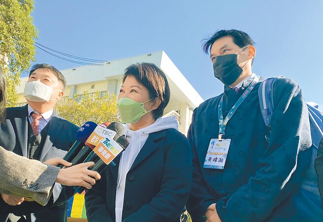 台中市长卢秀燕表示，市府团队25日就职典礼将採开放自由参加，仪式完成后，由市集上场。（陈淑芬摄）