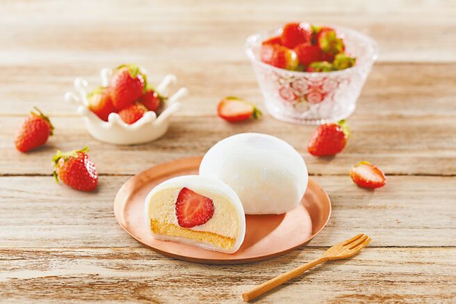 大潤發草莓大福4入，160元。（大潤發提供）