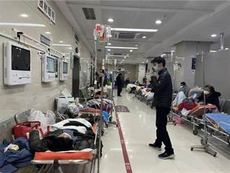逾八成醫生感染、接診量平時5倍 陸媒：上海急診恐扛不住