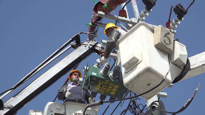 台电公司持续推动配电升级计画，强化高雄配电。（台湾电力公司提供）